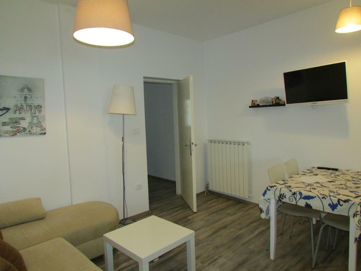 Apartment Karmen Umag Bagian luar foto