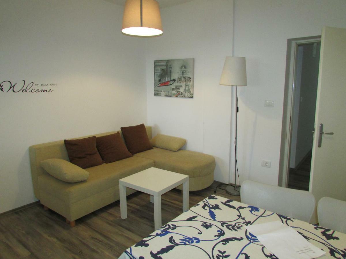 Apartment Karmen Umag Bagian luar foto
